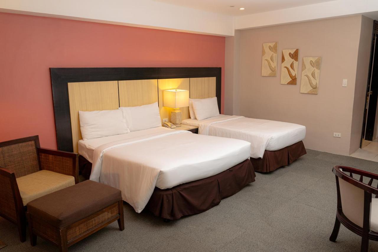 Cebu Grand Hotel Екстер'єр фото