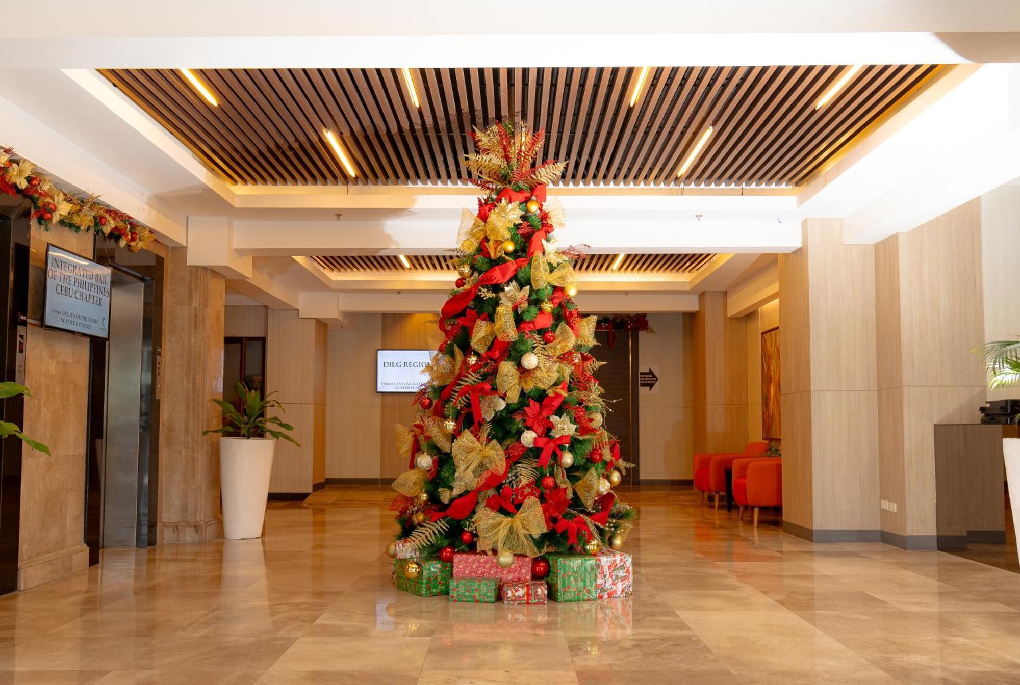 Cebu Grand Hotel Екстер'єр фото