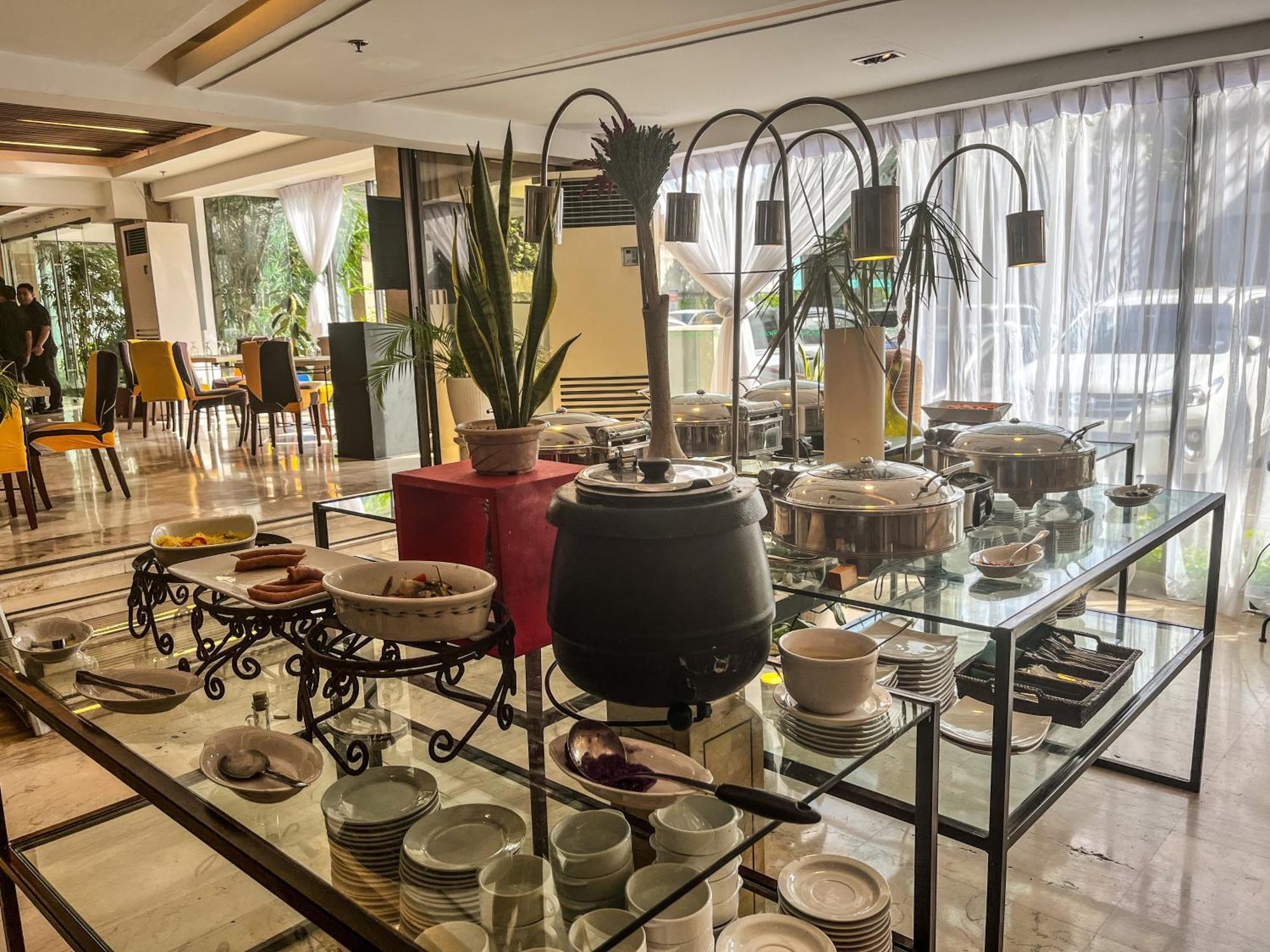 Cebu Grand Hotel Екстер'єр фото