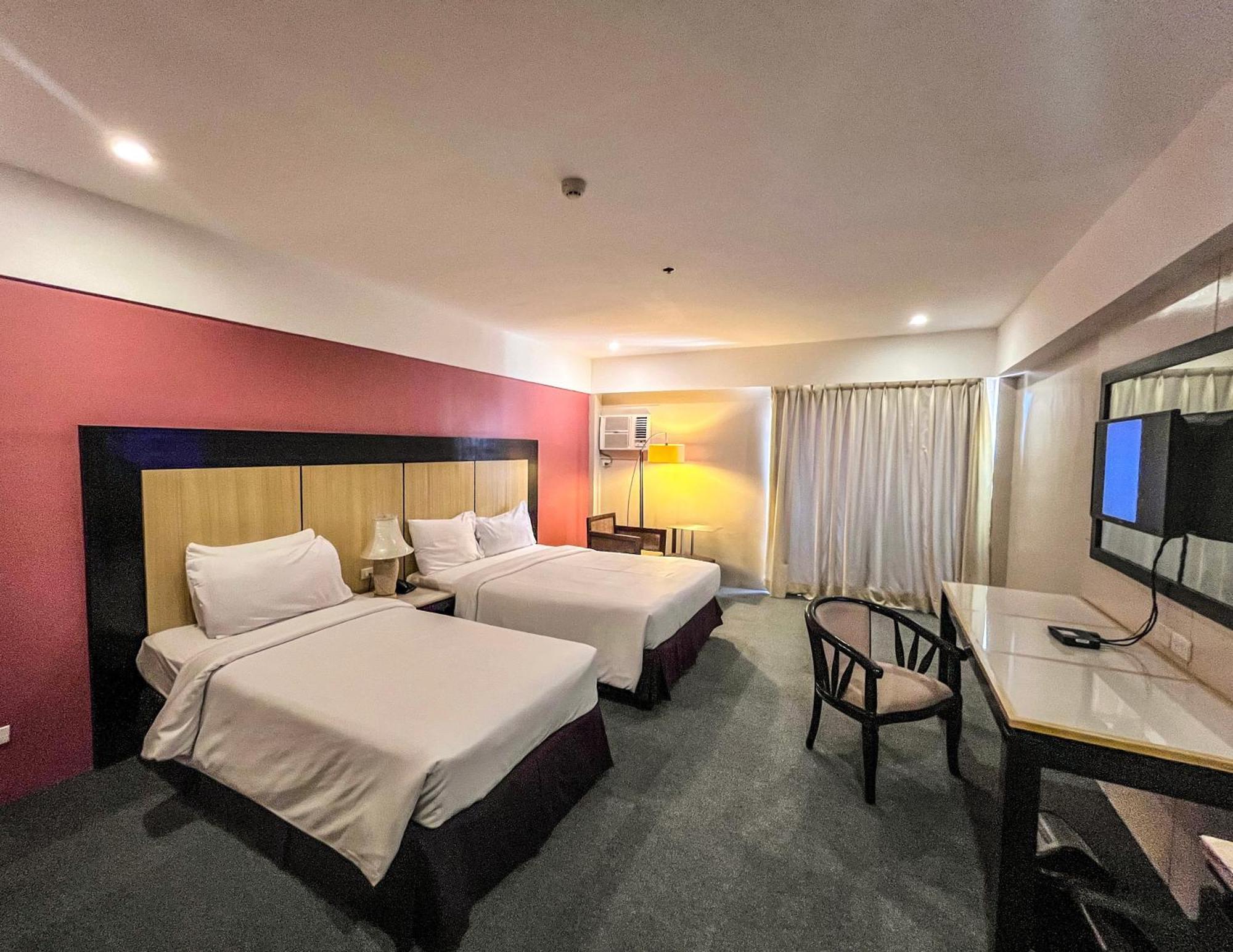 Cebu Grand Hotel Екстер'єр фото