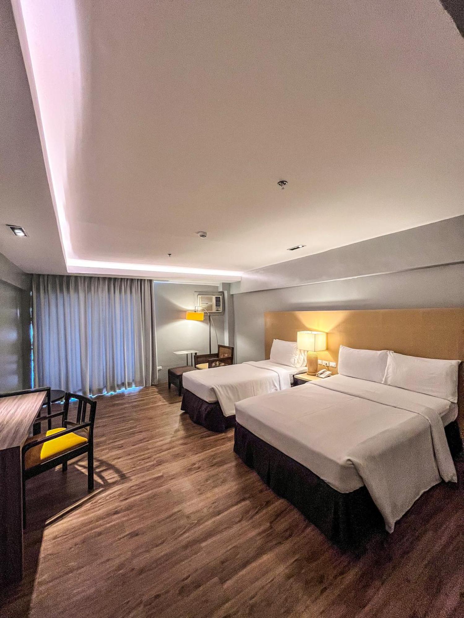 Cebu Grand Hotel Екстер'єр фото