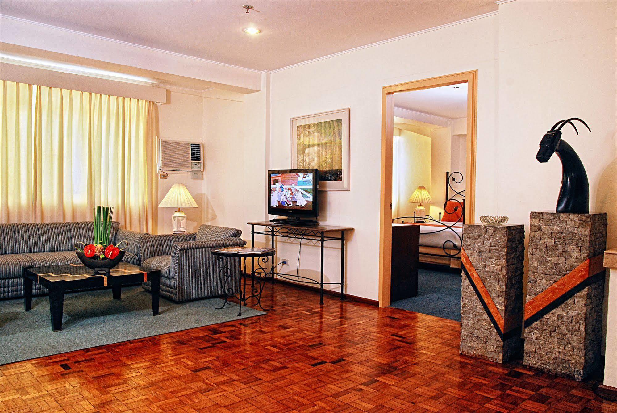 Cebu Grand Hotel Екстер'єр фото