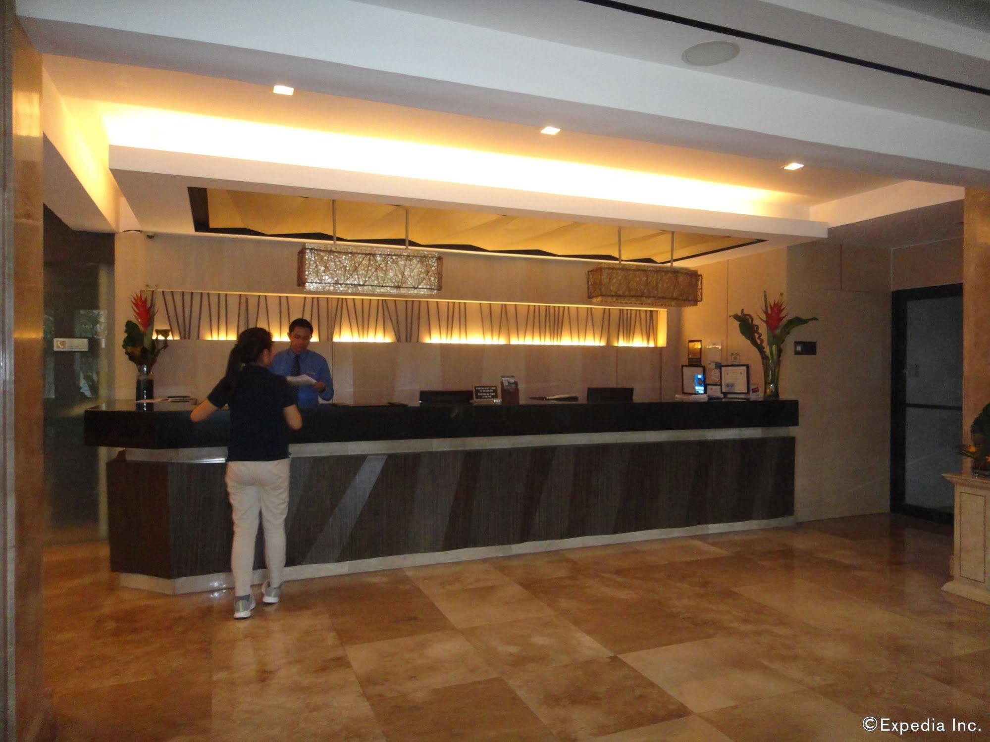 Cebu Grand Hotel Екстер'єр фото