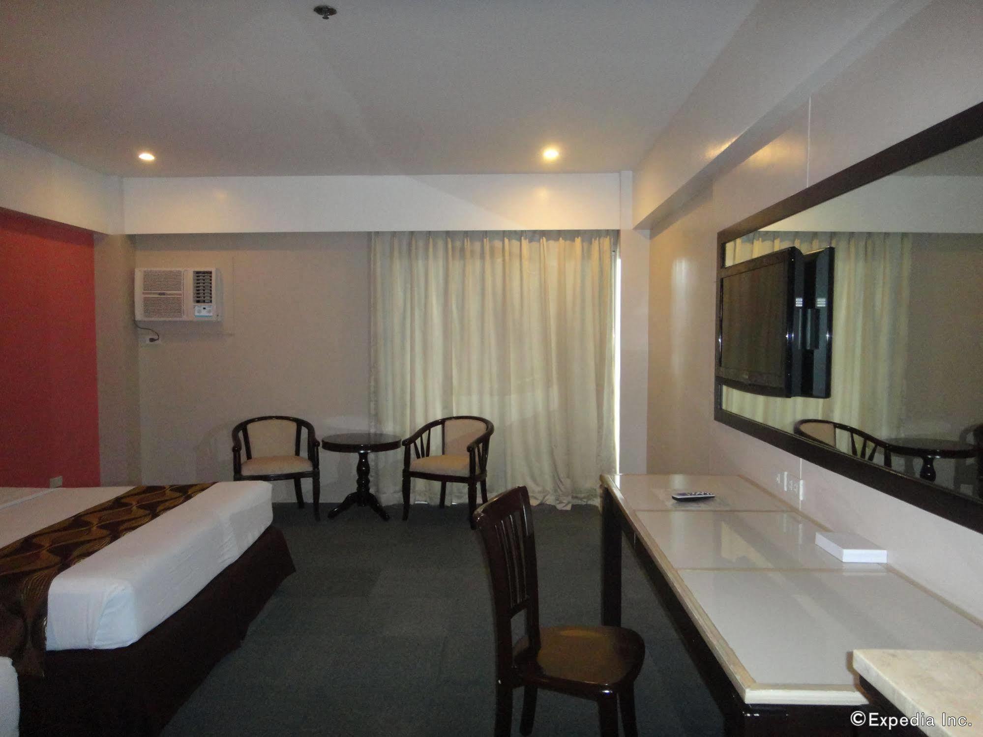 Cebu Grand Hotel Екстер'єр фото