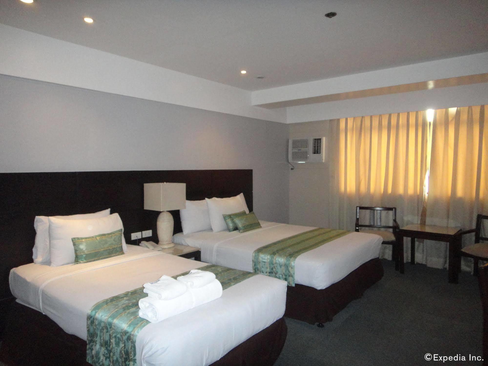 Cebu Grand Hotel Екстер'єр фото