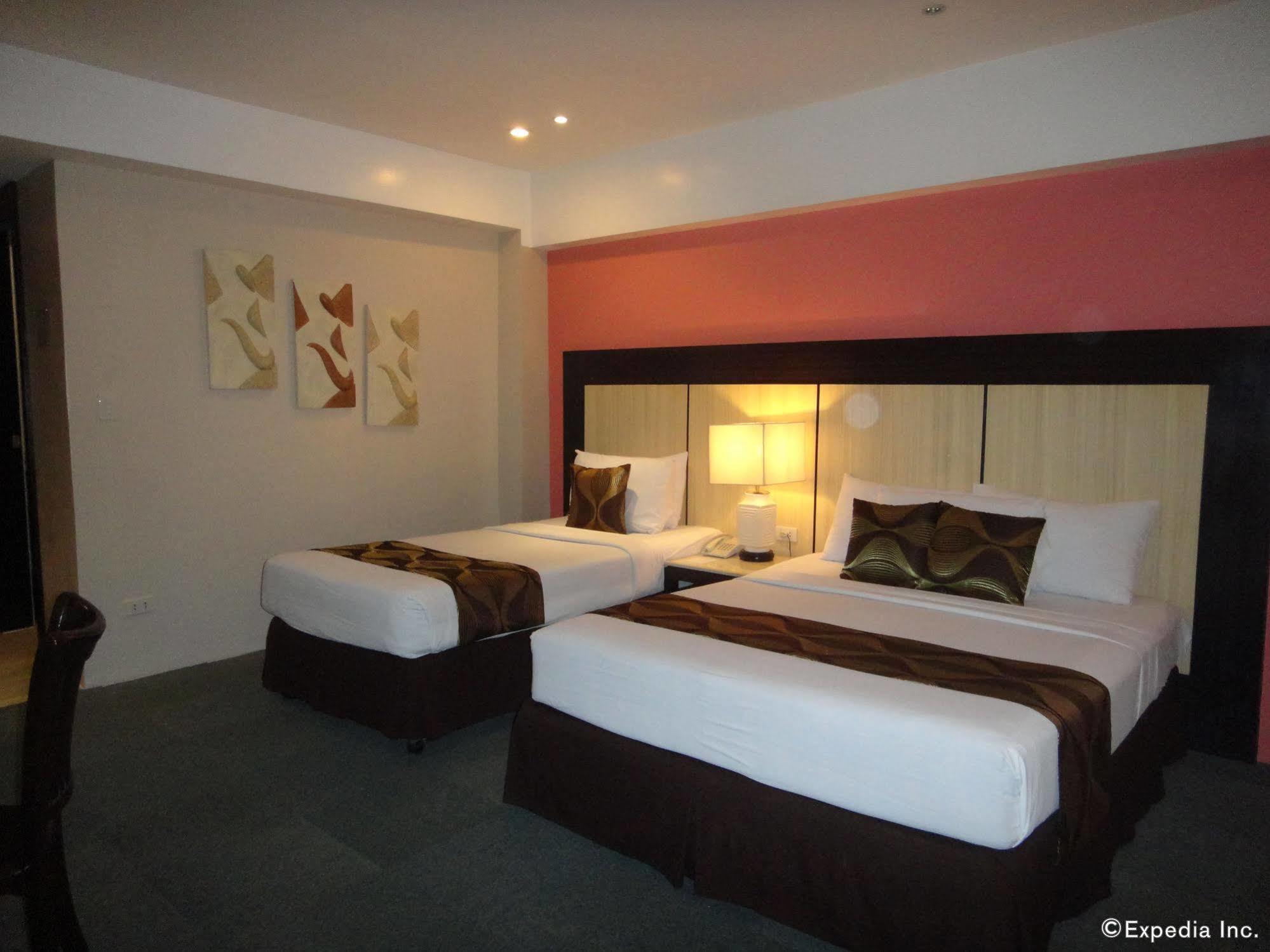 Cebu Grand Hotel Екстер'єр фото